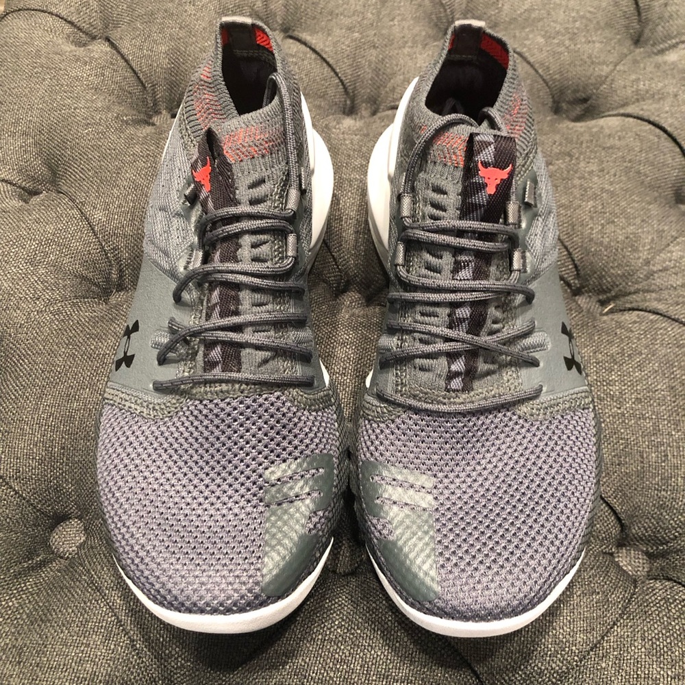 Under Armour the Rock sneakers 4.5